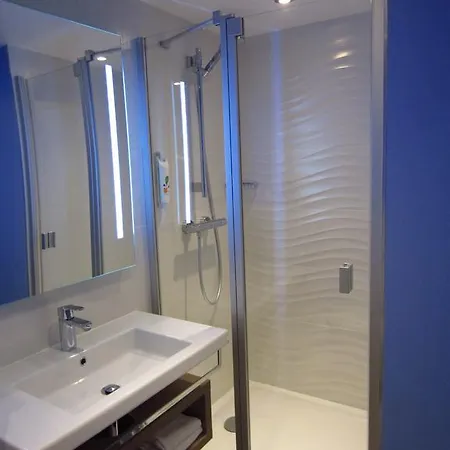 Ibis Styles Malo Port מלון 3*