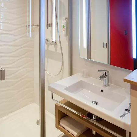 Ibis Styles Malo Port
