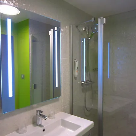 Ibis Styles Malo Port מלון 3*